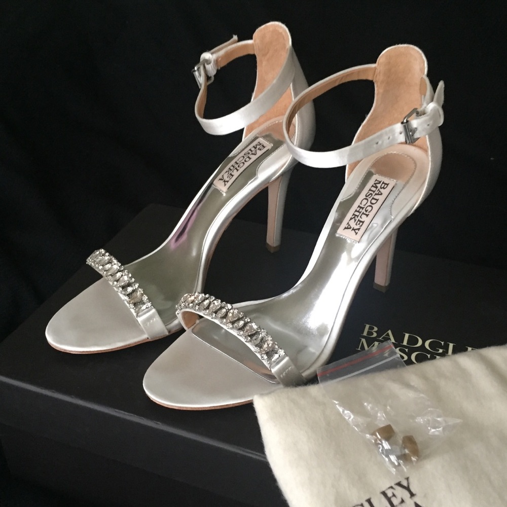 Badgley Mischka bridal shoes